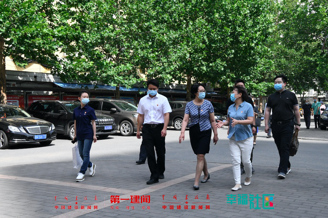 中国建设报社青年理论学习小组走进街道举办主题党日活动