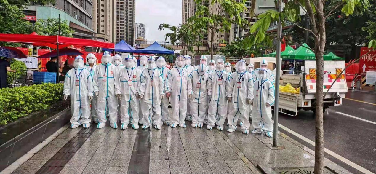 广州越秀城管：让我先上！600余人次驰援街道社区开展核酸检测工作
